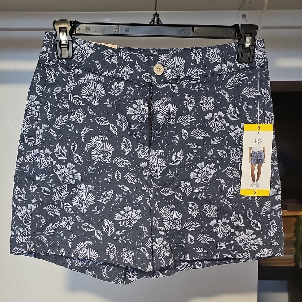 JACHS Girlfriend Blue and White High Waist Shorts